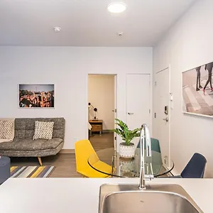 Appartement New Urban And Well Located 1 Bedroom By Den, Montréal