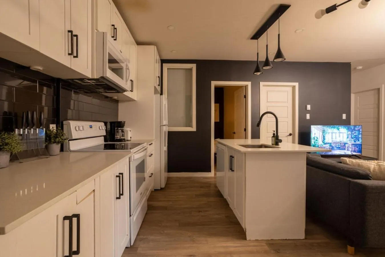 The Urban Haven 4Br In The Heart Of Plateau Mtl Zj5 Apartment Montreal Canada